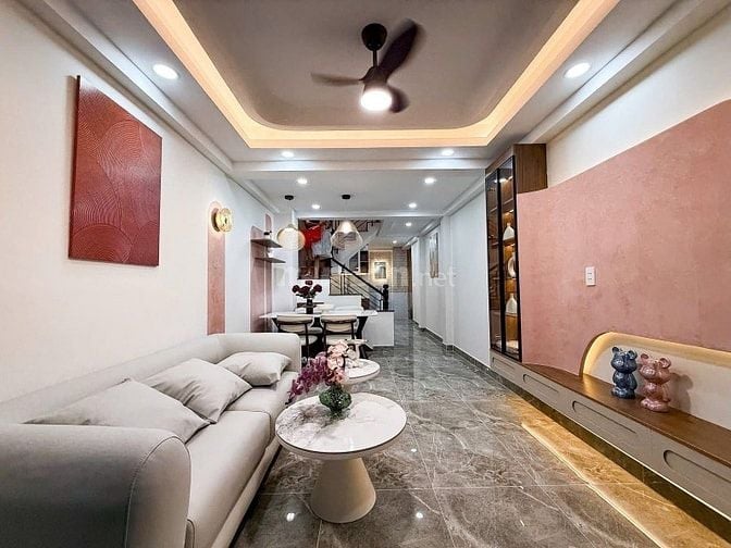 Kẹt vốn bán nhà Đường Lê Hồng Phong Quận 10,55m2 Giá 3ty090 lh Vân