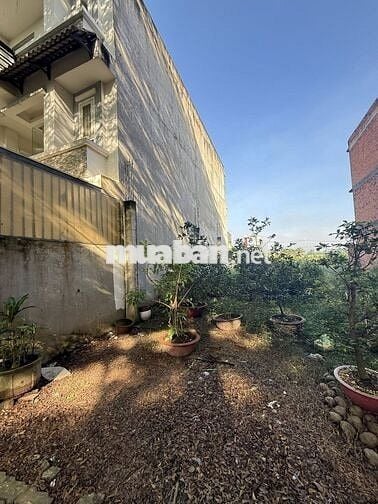 Đất Nhà Phố 5x20m 1 Trệt 2 Lầu Đường Đôi Gần Cổng Số 1 Vị Trí Cực Đẹp