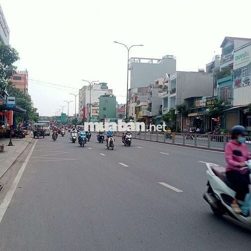 Hẻm xe hơi 5m, gần Dương Quảng Hàm, 120m, 8 phòng, giá 13,7 tỷ