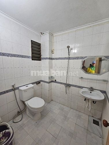 Cho thuê nhà Riêng 30m x 4T ở Gần Phố Bạch Mai - HBT