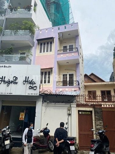 BÁN NHÀ MẶT TIỀN ĐƯỜNG HOÀNG DIỆU, P.10, Q. PHÚ NHUẬN 