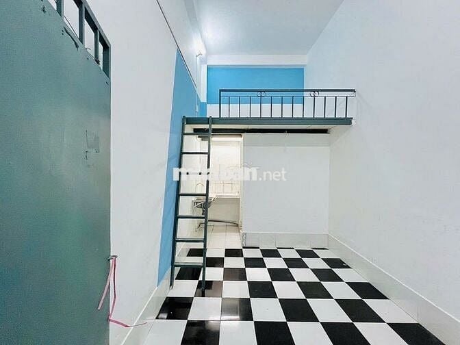 Phòng mới Ngã tư 550 gần Vicom Không Chủ, giờ tự do, Gác cao,Sạch sẽ