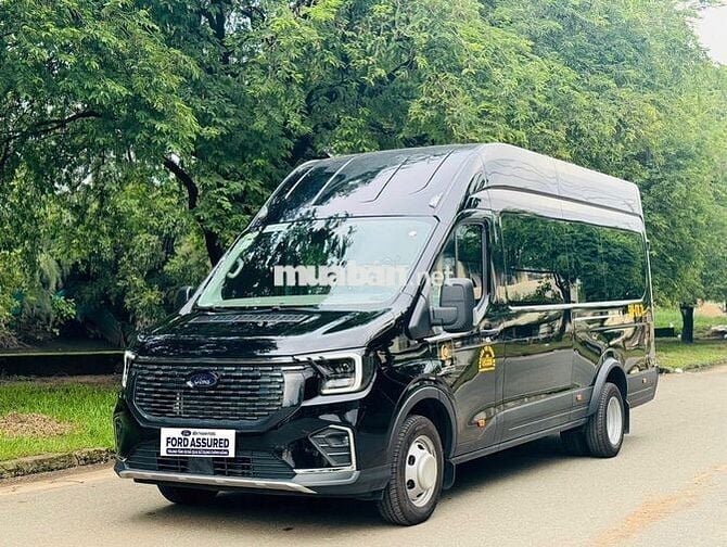Ford Transit 18 chổ 2025, bảo hành 2028, vay 70%