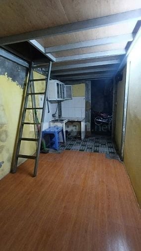 Cho thuê cả nhà cấp 4 có 3 tầng