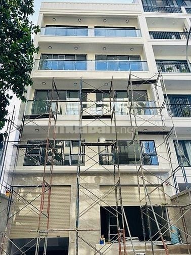 NHÀ MỚI XÂY NGAY VÒNG XOAY LĂNG CHA CẢ - 450A ĐƯỜNG LÊ VĂN SỸ