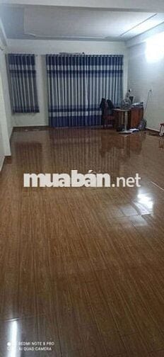 Nhà mới trong kdc hiêp thành city 5pn lớn , có thang tời chuyển hàng