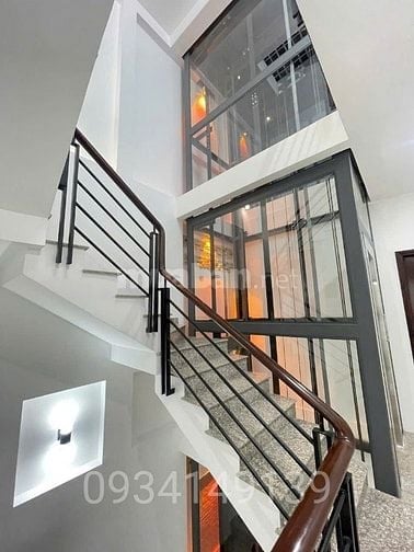 Nhà mới 100%. MT Ngô Gia Tự. Ngang 6,25NH. 325m2 SD. 6 tầng, thang máy