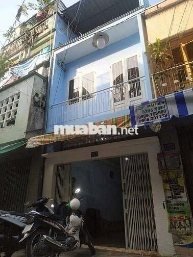 Mặt chợ Vườn Chuối đông đúc kinh doanh  đường Điện Biên Phủ