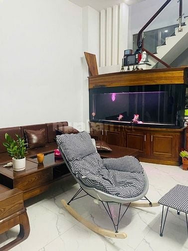 ĐỔI NHÀ ĐỂ LẠI BÀN GHẾ PH.KHÁCH + HỒ CÁ + BÀN ĂN