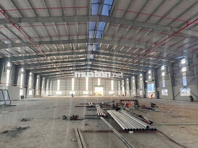 CHO THUÊ XƯỞNG 9500m2 MAY MẶC GIÀY DA GIÁ *** KCN ĐỨC HÒA,LONG AN