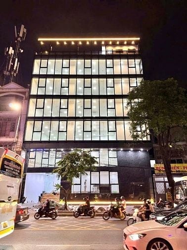 Bán Toà Office Mặt phố Pháp Vân 108m2 x 7 tầng nổi 1 hầm, mt 16m