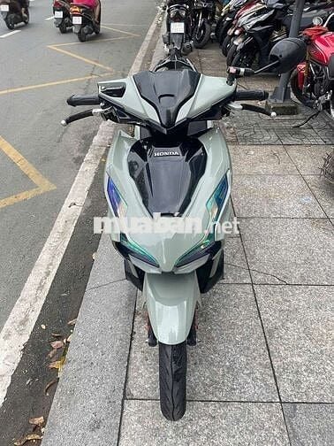 Honda air blade 4val 2024 mới 90% bstp chính chủ