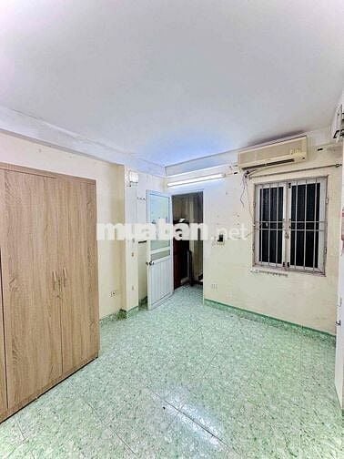 Dưới 3 tỷ có nhà tập thể sổ đỏ Định Công-60m ra phố-28m*4T;;MT3m;4ngủ