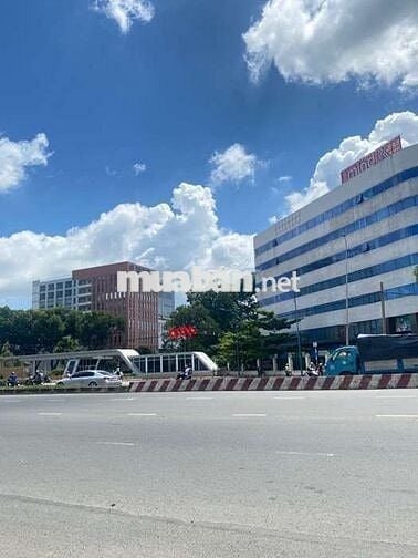 BÁN NHÀ PHƯỜNG TRUNG MỸ TÂY DT 130M2 ĐƯỜNG TÔ KÝ ĐỐI DIỆN CÔNG VIÊN