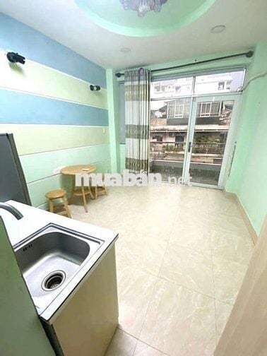 [Đúng giá - Đúng phòng] - Phòng ban công thoáng - tiện nghi - sát Q5