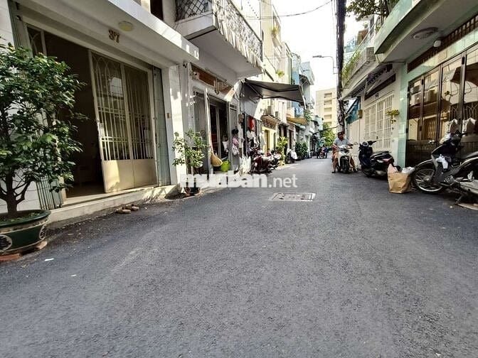 Hẻm xe hơi. Trần Qua diệu. F14. Q3. DT: 4,8x15m. KC4 Tầng giá 10,8 tỷ