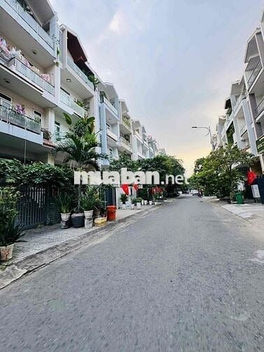 CHO THUÊ NHÀ PHỐ HIM LAM, QUẬN 7. ĐẦY ĐỦ NỘI THẤT ĐANG TRỐNG GIÁ 55 TR