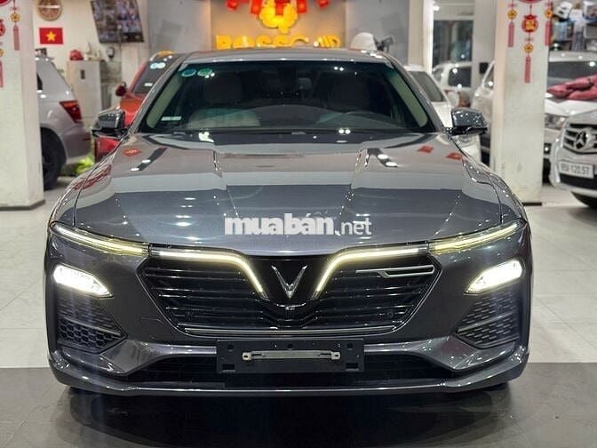 VinFast Lux A Premium 2.0 AT 2020