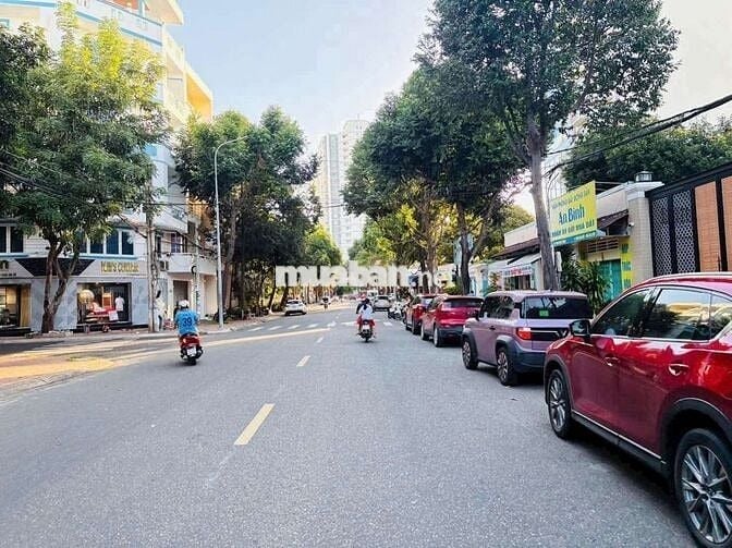 Bán nhà 1T4L mặt tiền PHẠM NGỌC THẠCH GIÁ 13,5 tỷ CHO THUÊ 40 TRIỆU