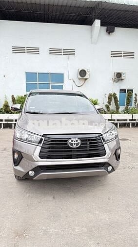 Toyota Innova 2025 E 2.0 MT - 1200 km