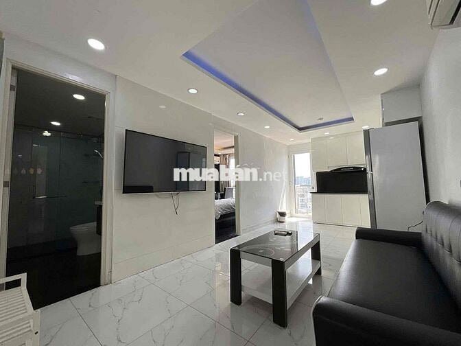 1 Phòng Ngủ đầy đủ tiện nghi , thang máy , ban công thoáng