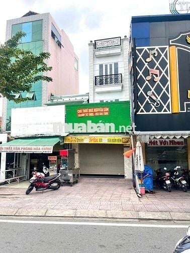 🔥Nhà 3 Lầu, Mặt Tiền Đường Phạm Văn Đồng, P13, Bình Thạnh/ 3PN, 4WC