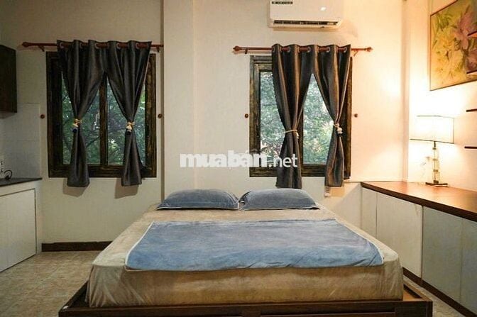 Cho thuê căn hộ dịch vụ giá rẻ mặt tiền đường Lạc Long Quân