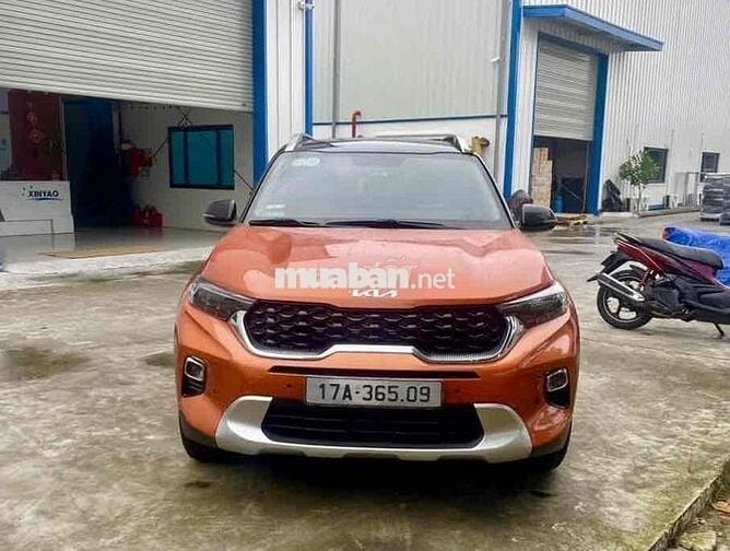 Kia Sonet 2023 Premium 1.5 AT - 90000 km