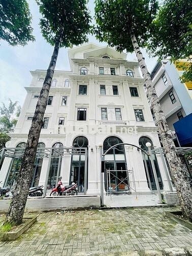 Mặt bằng vị trí siêu vip góc 2 mặt tiền khu Phú Mỹ Hưng Q7, đa ngành