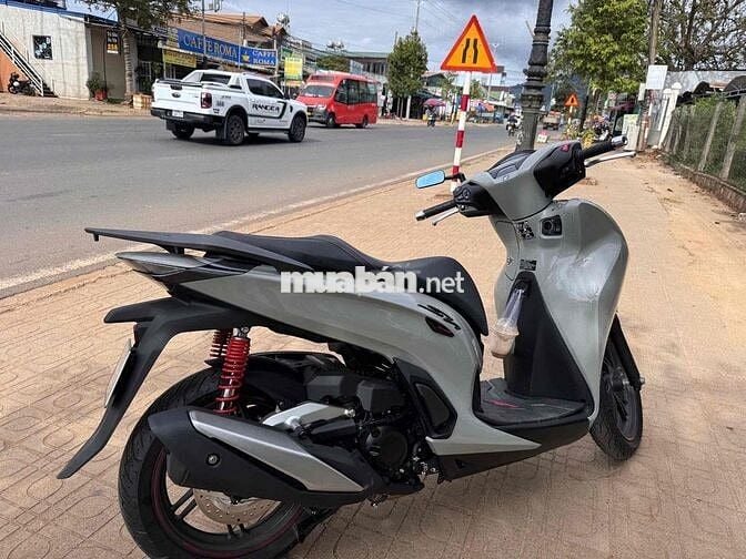 SH350i 2025 Xám Xi Măng. 1100km