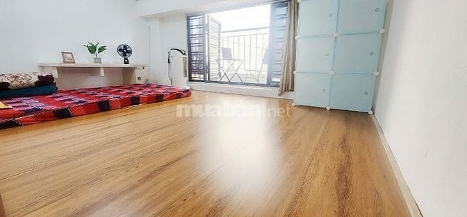 Chính chủ cho nữ thuê phòng ban công giá rẻ ở 1-2 ng, đi bộ Aeon, lđr