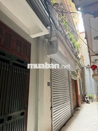 Cho thuê nhà 3 tầng, đường Trần Cung, phường Cổ Nhuế 1, Hà Nội