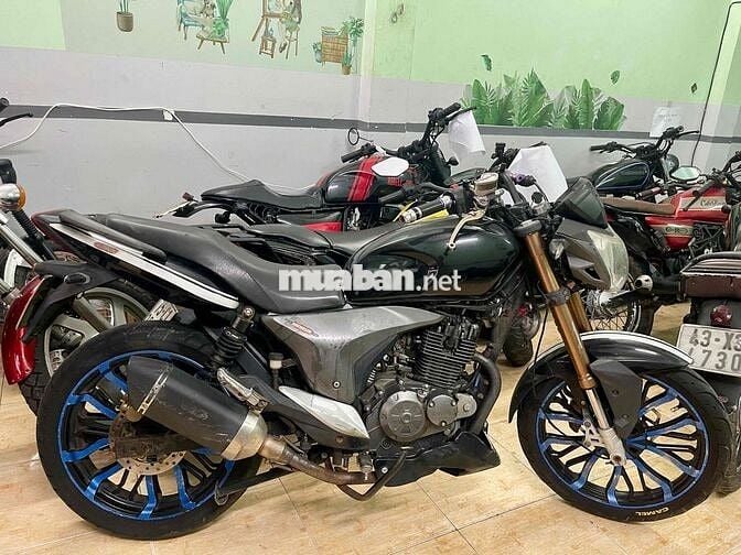 moto benelli tnt 150