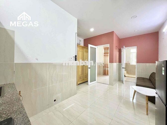 CĂN HỘ 2PN BANCONG - THANG MÁY - NGAY HOÀNG DIỆU, LÊ VĂN LINH - QUẬN 4