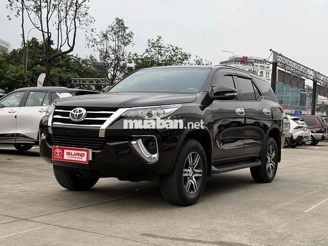 Toyota Fortuner 2016 2.7V Mẫu mới 2017 - Máy Xăng