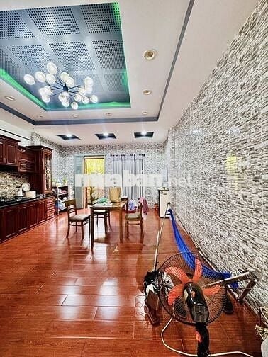 Nhà 2 lầu giá cạnh tranh nhất phân khúc tại kdc hồng loan