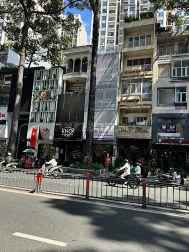 Bán gấp nhà Góc 2 MT đường 3 tháng 2 Q10 DT 4,5 x 32m 135m2 giá 35 tỷ