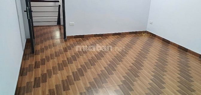 CHO THUÊ NHÀ 4 TẦNG LÀM VĂN PHÒNG HOẶC HỘ GIA ĐÌNH Ở