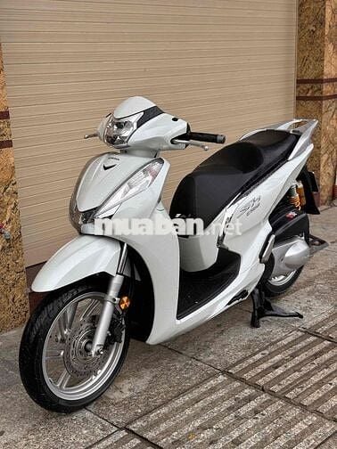 Cần bán SH 300i 2016