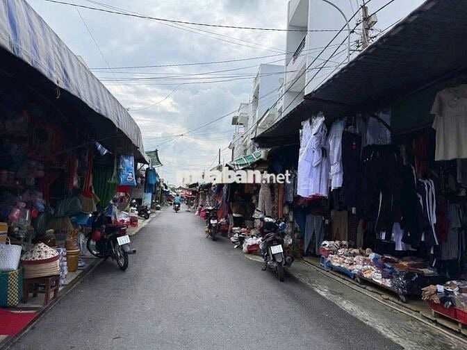 Chủ gửi bán nha trong chợ VIỆT KIỀU, TÂN THÔNG HỘI, CỦ CHI, giá 5 tỷ 2