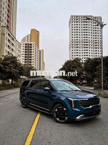 Kia Carnival 2024 2.2D Signature 7 ghế - 17890 km