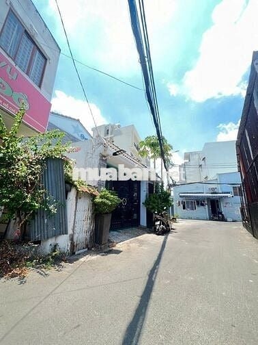 Nhà gần Eaon Tân Phú hẽm 5m dt 32m2 vuông giá 4,1 tỷ thương lượng