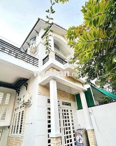 DUPLEX RIÊNG BIỆT - CÓ SÂN VƯỜN RỘNG - FULL NỘI THẤT