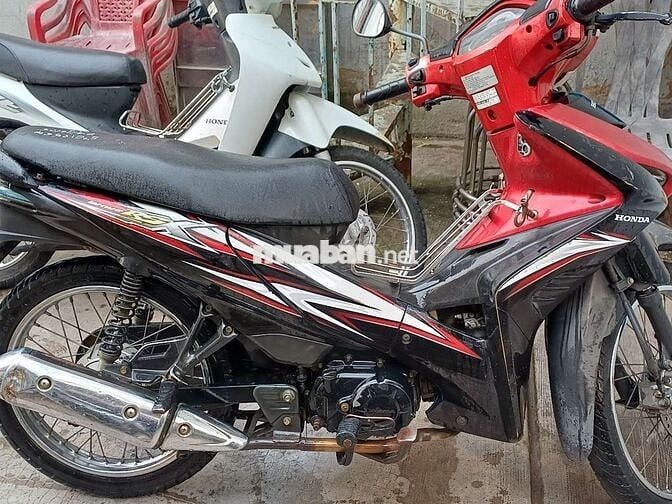 Xe wave chính chủ ký. Máy êm ngon.mua về đi liền