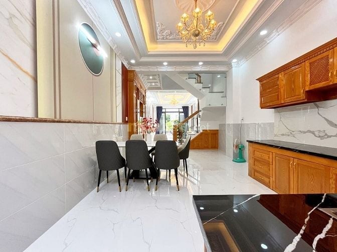 Bán nhà mặt tiền đường nhựa 12m - Cách cầu lớn 5km