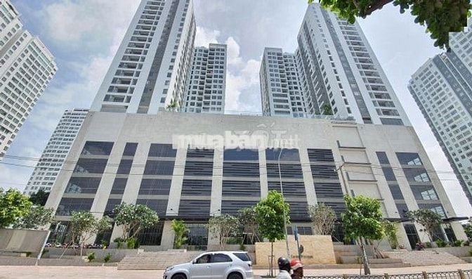 Cần thuê căn hộ 2pn 2cwc 71m2 central premium