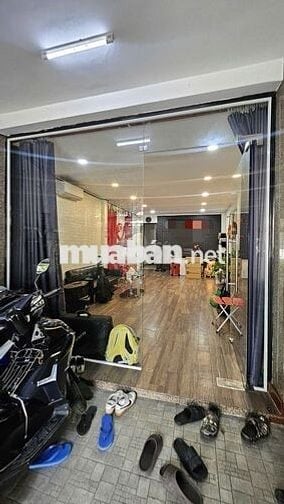 Nhà thuê làm vp + kd 160m2, đường oto, 456 Cao Thắng, Q10