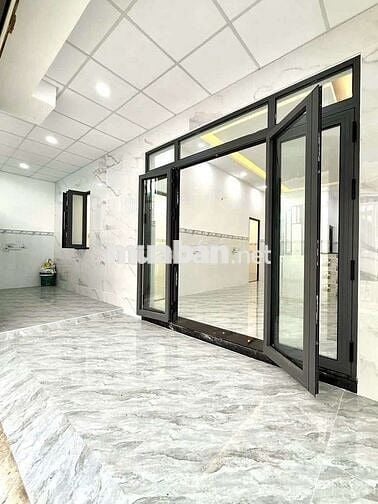 Bán nhà sạch đẹp ở ngay,DT: 7,50 x 11 (79,2m2 full thổ) Giáp Quận 12