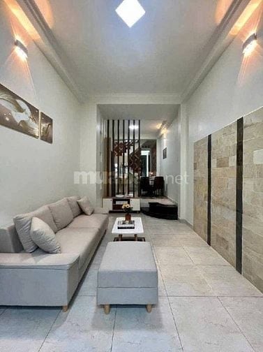 BÁN NHÀ THÍCH QUẢNG ĐỨC P.4 PHÚ NHUẬN SHR 1T2L 3PN