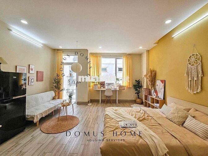 CHO THUÊ CĂN HỘ BAN CÔNG CAO CẤP NGAY TRẦN HƯNG ĐẠO FULL DECOR GIÁ RẺ